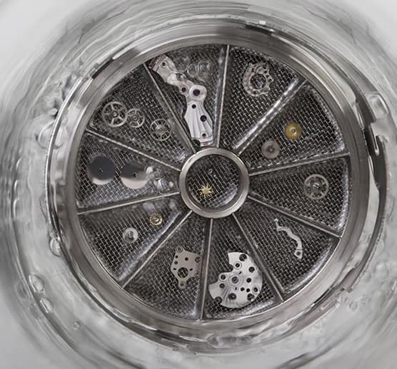 超聲波清潔機芯零件 - Lange 機芯專業超聲波清洗